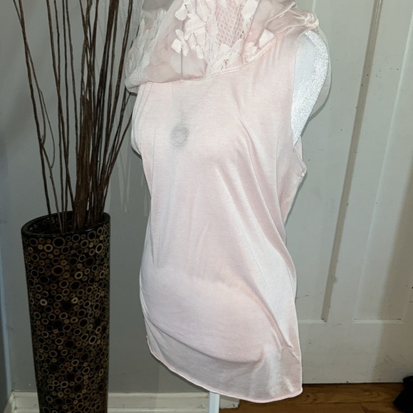 Simply Couture. Elegant Pink Lace Women's Top - Picture 11 of 12